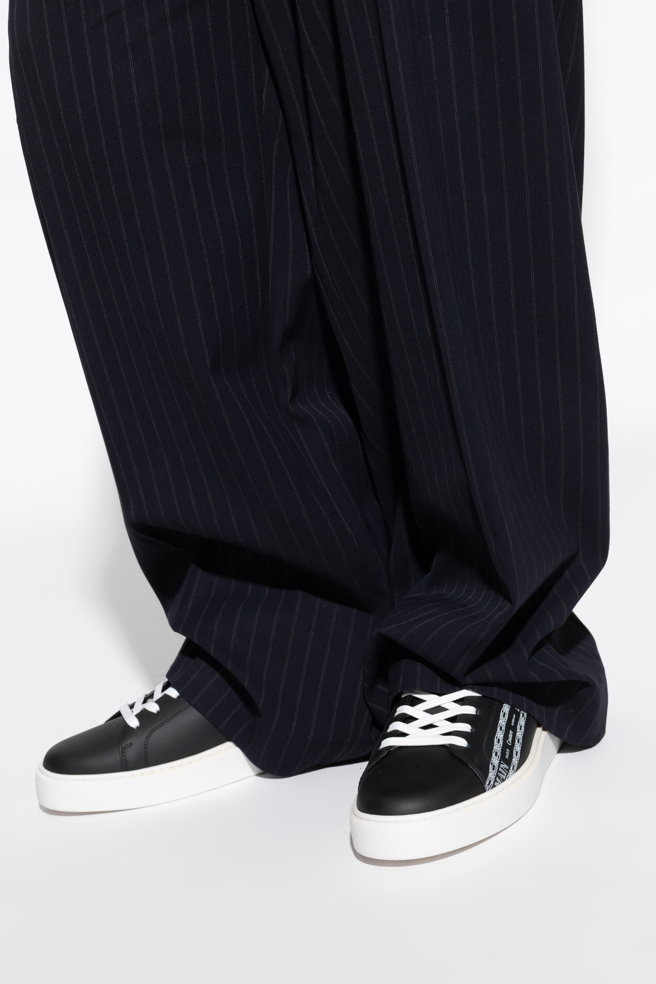 【関税込み】Balmain ブラック リラックスフィット フーディ BALMAIN(バルマン) 馬柄半袖カットソーS8H8601 S8H8601 ブラック